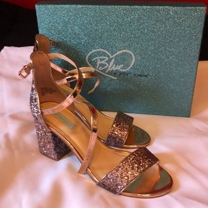 Betsey Johnson Blush Glitter Libra sandals